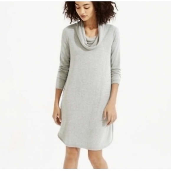 Lou & Grey Dresses & Skirts - Lou & Grey XL Grey Cowl
Neck Long Sleeve dress so soft